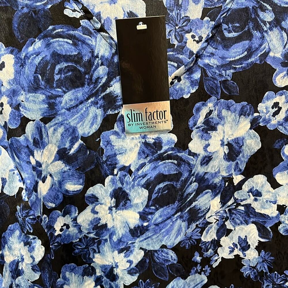 Slim Factor By Investments V Neck 3/4 Angled Sleeve Blue Top 3X - Picture 2 of 5